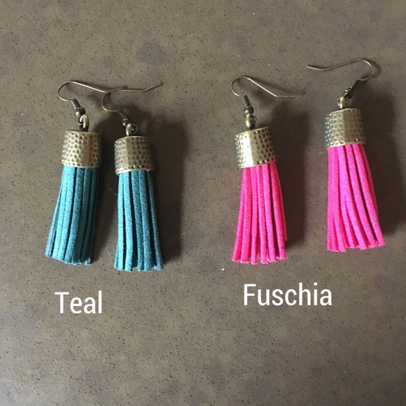 3/$10 Bronze tassel earrings - Picture 2 of 5